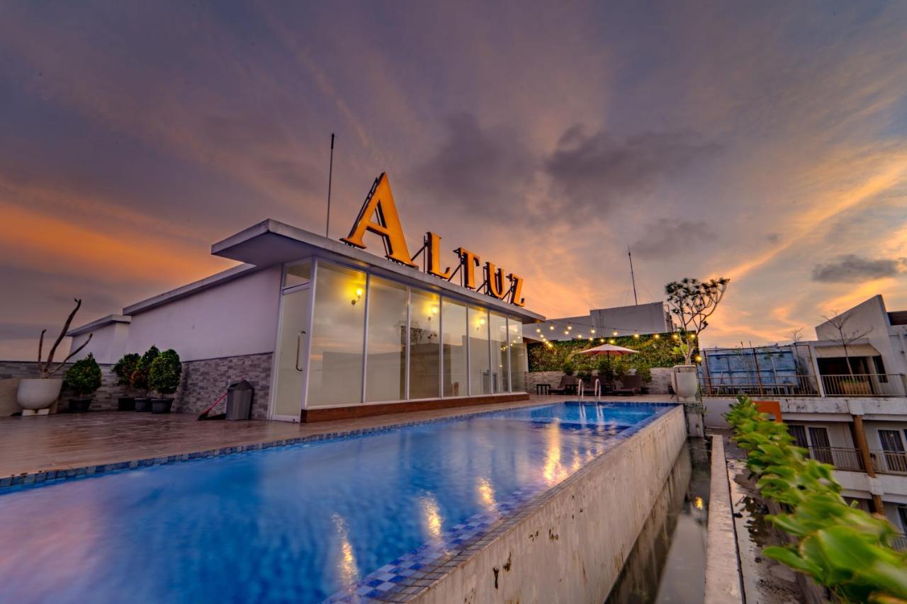 Redliving Apartemen Premium Exclusive Seturan Jogjacarta Exterior foto